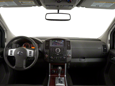 2011 Nissan Pathfinder LE