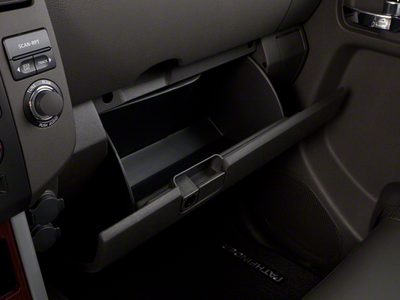 2011 Nissan Pathfinder LE
