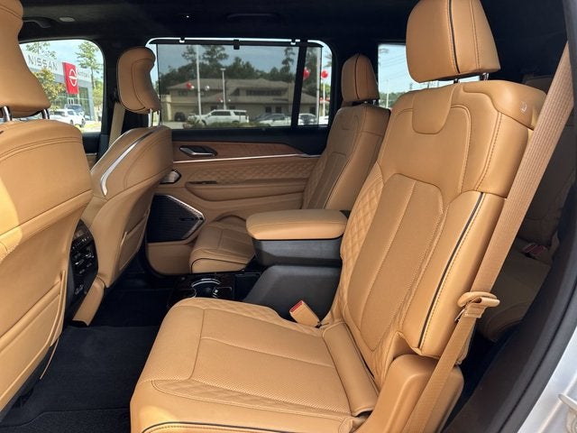 2023 Jeep Grand Cherokee L Summit Reserve
