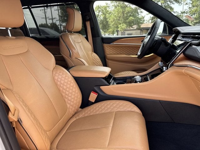 2023 Jeep Grand Cherokee L Summit Reserve