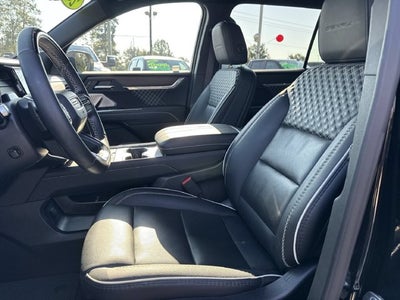 2025 GMC Acadia FWD Denali