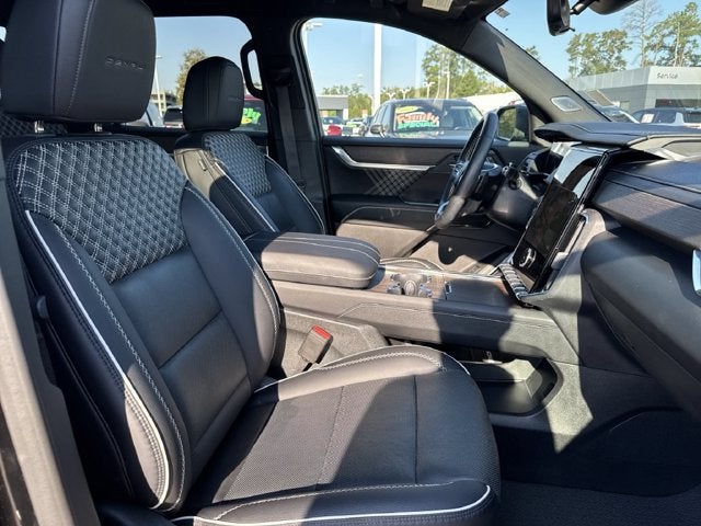 2025 GMC Acadia FWD Denali