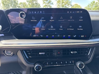 2025 Chevrolet Suburban RST