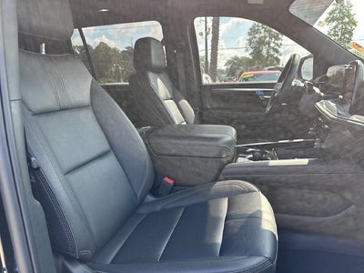 2025 Chevrolet Suburban RST