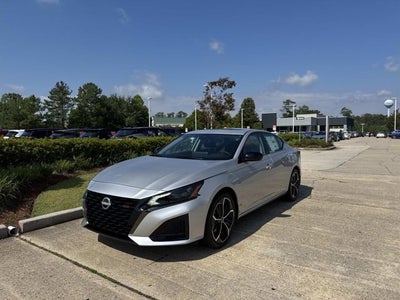2025 Nissan Altima SR