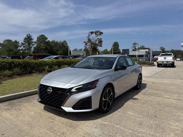 2025 Nissan Altima SR