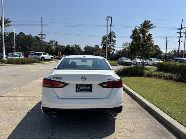 2025 Nissan Altima SR