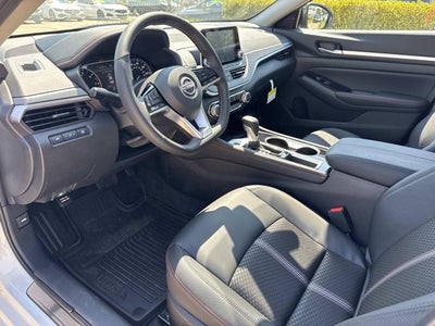 2025 Nissan Altima SR