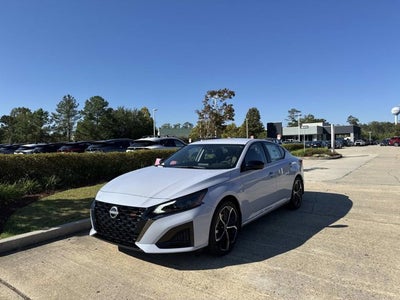 2025 Nissan Altima SR
