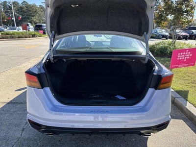 2025 Nissan Altima SR