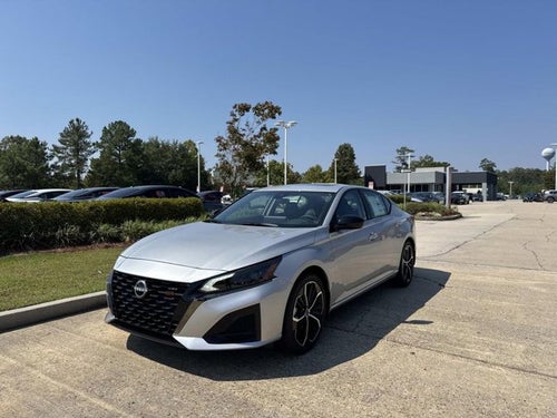 2025 Nissan Altima SR