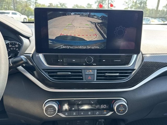 2025 Nissan Altima SR