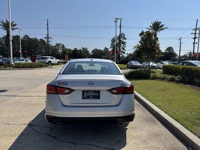 2025 Nissan Altima SR
