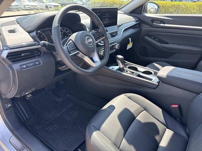 2025 Nissan Altima SR