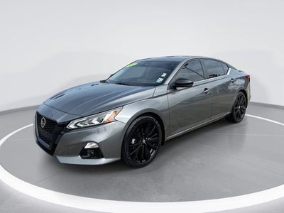 2022 Nissan Altima SR