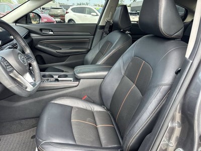 2022 Nissan Altima SR