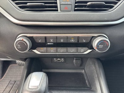 2022 Nissan Altima SR