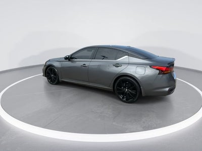 2022 Nissan Altima SR