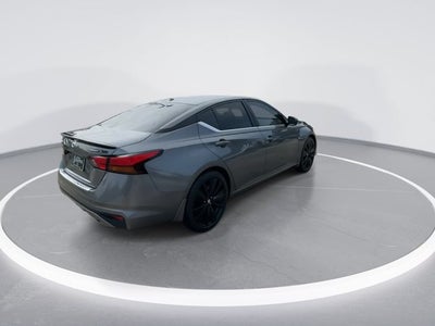 2022 Nissan Altima SR