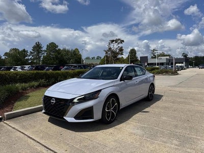 2025 Nissan Altima SR