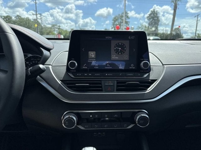 2025 Nissan Altima SR