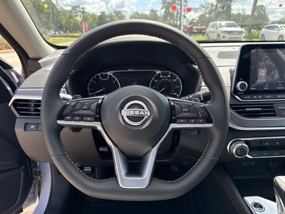 2025 Nissan Altima SR