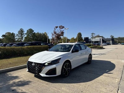 2025 Nissan Altima SR