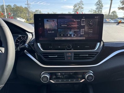 2025 Nissan Altima SR