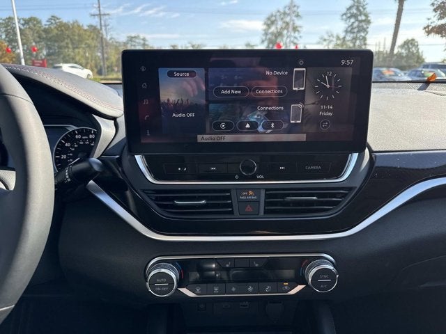 2025 Nissan Altima SR