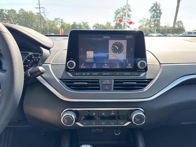 2025 Nissan Altima SR