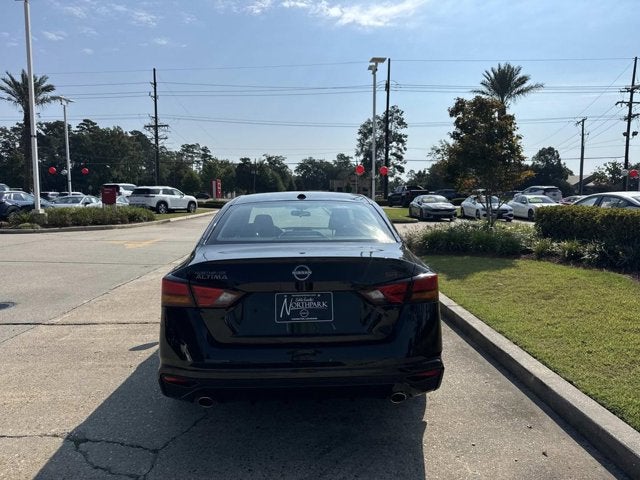 2025 Nissan Altima SR