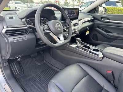 2025 Nissan Altima SR