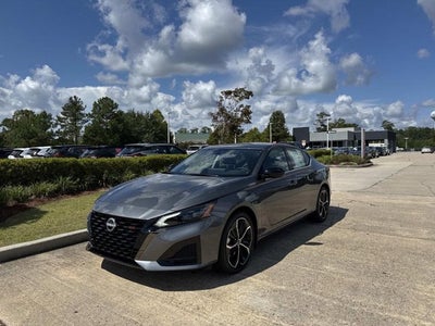 2025 Nissan Altima SR