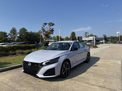 2025 Nissan Altima SR