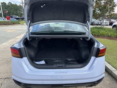 2025 Nissan Altima SR