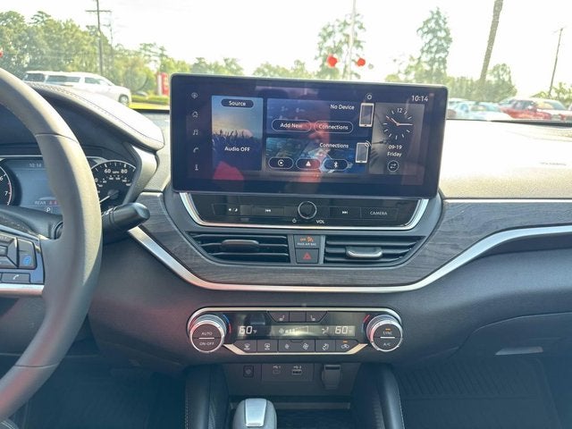 2025 Nissan Altima SV