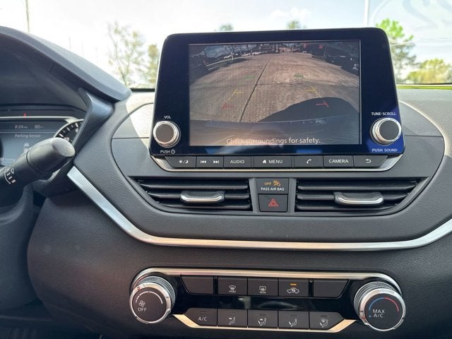 2022 Nissan Altima SV