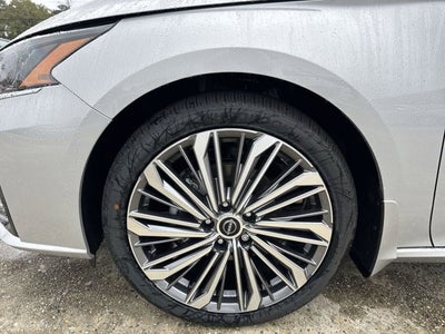 2025 Nissan Altima SL