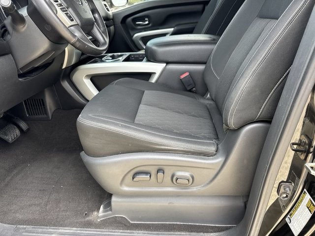 2018 Nissan Titan SV