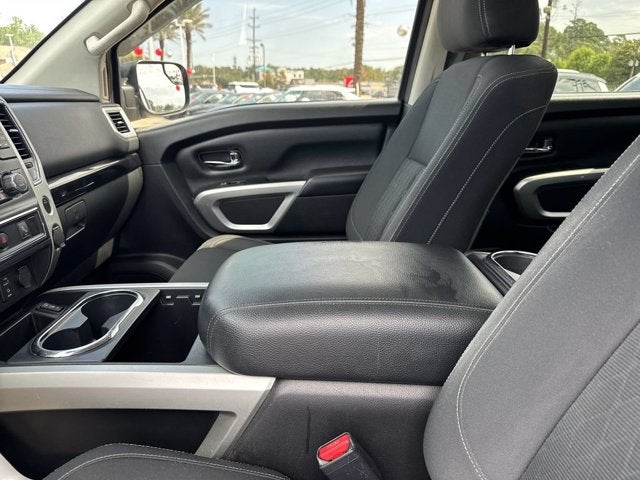 2018 Nissan Titan SV