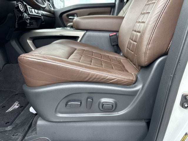 2021 Nissan TITAN Crew Cab Platinum Reserve