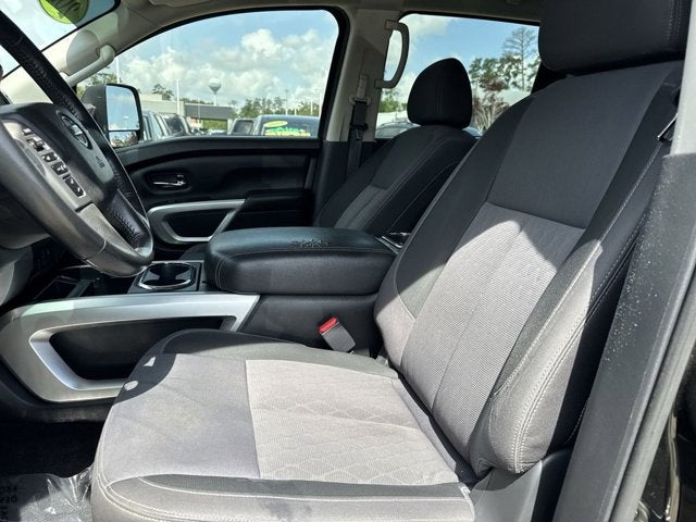 2020 Nissan Titan SV