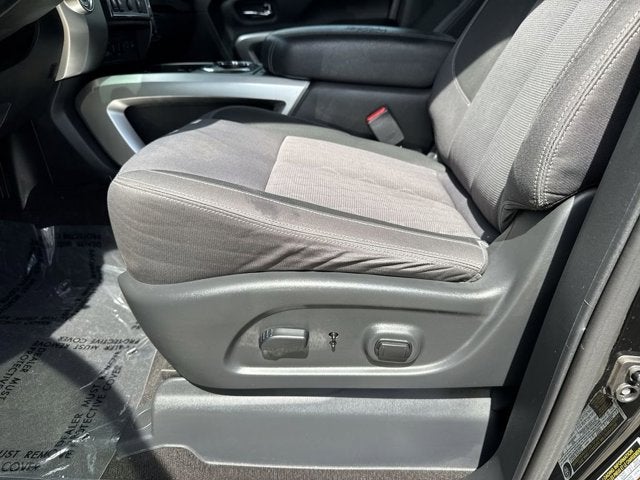 2020 Nissan Titan SV