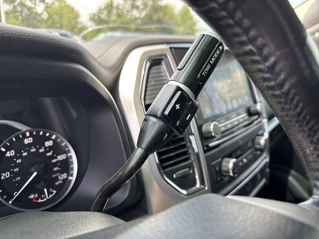 2020 Nissan Titan SV