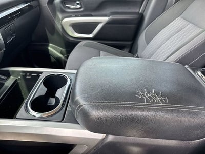 2020 Nissan Titan SV