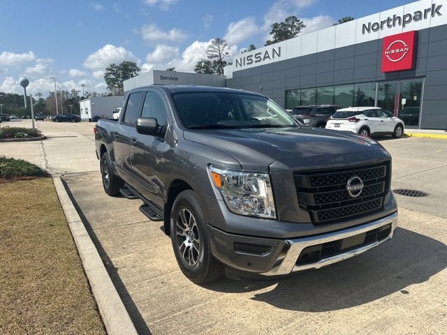 2024 Nissan Titan SV