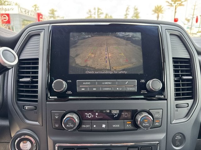 2024 Nissan TITAN Crew Cab SV