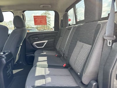 2024 Nissan TITAN Crew Cab SV