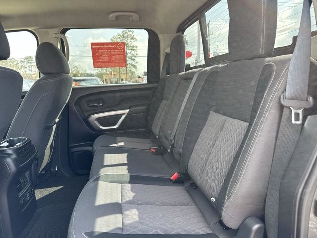 2024 Nissan TITAN Crew Cab SV