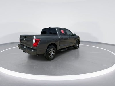 2024 Nissan TITAN Crew Cab SV